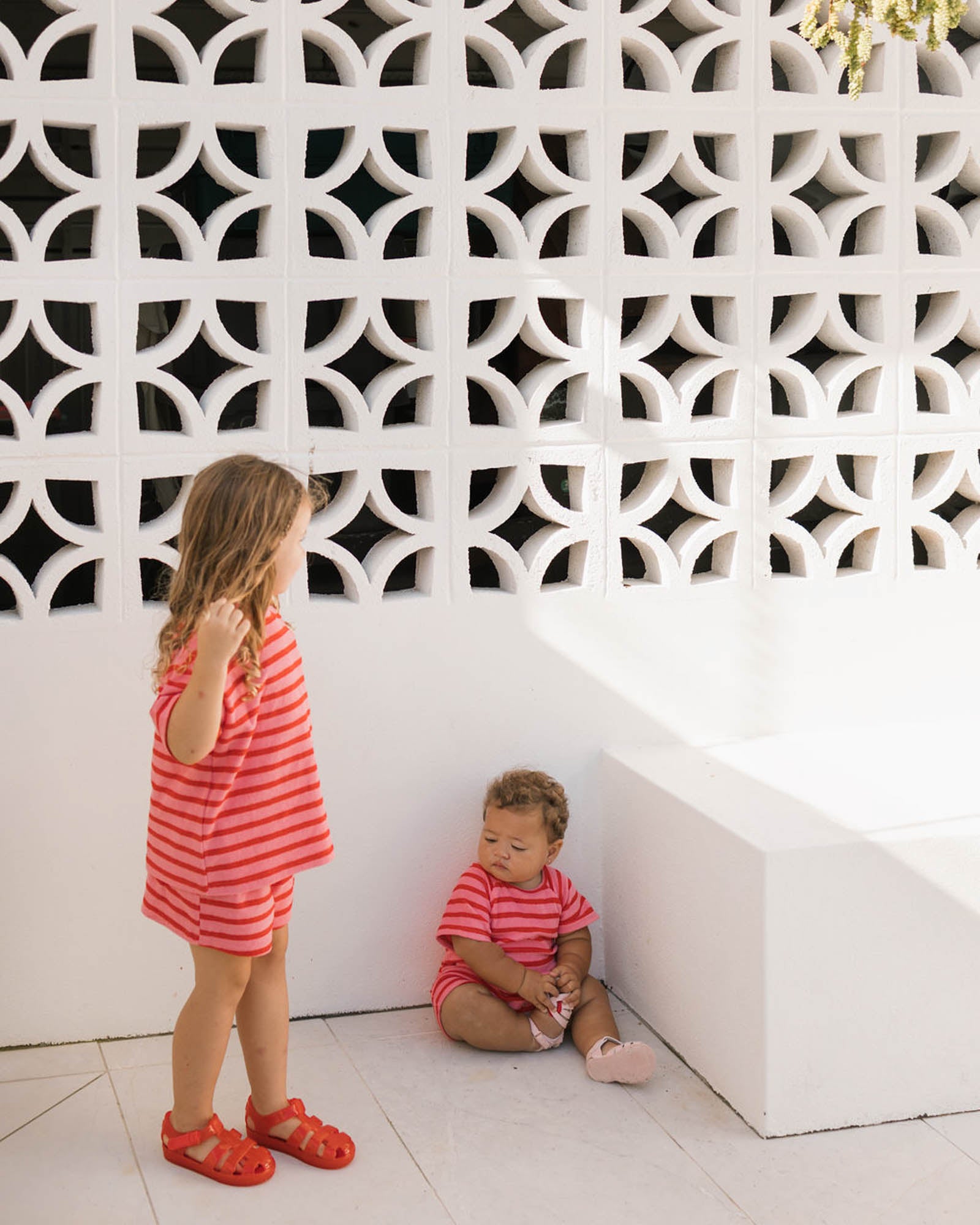 Frankie Sandal - Red