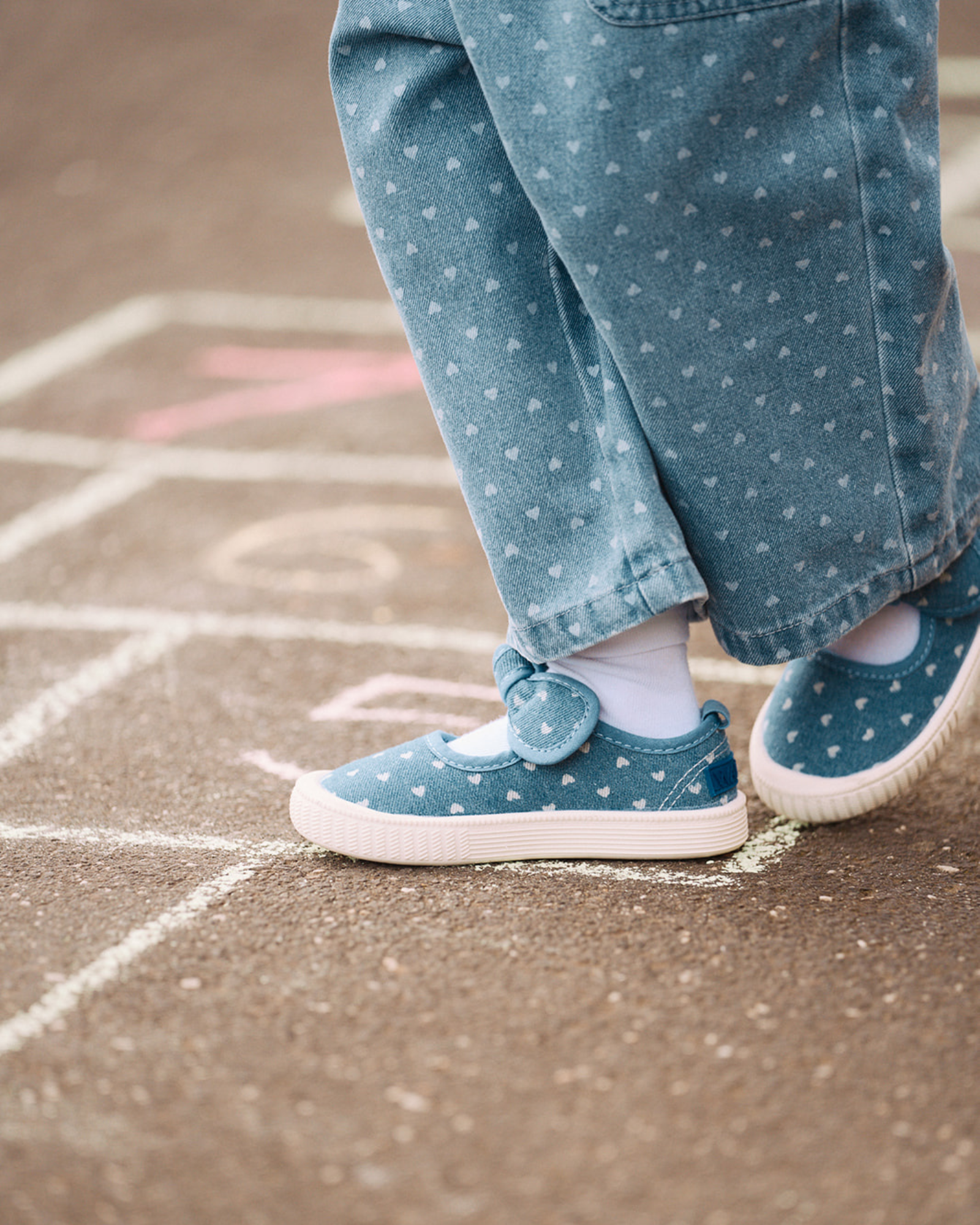 Millie Canvas - Denim Hearts