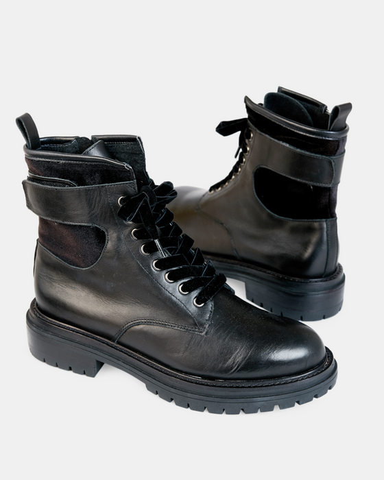 Jess Dempsey x Walnut Melbourne Olivia Leather Boot - Black