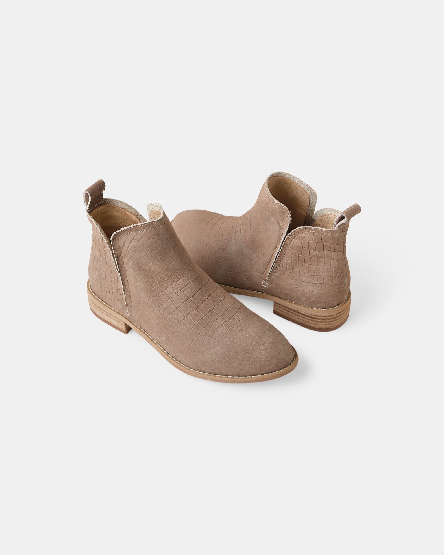 walking boots melbourne