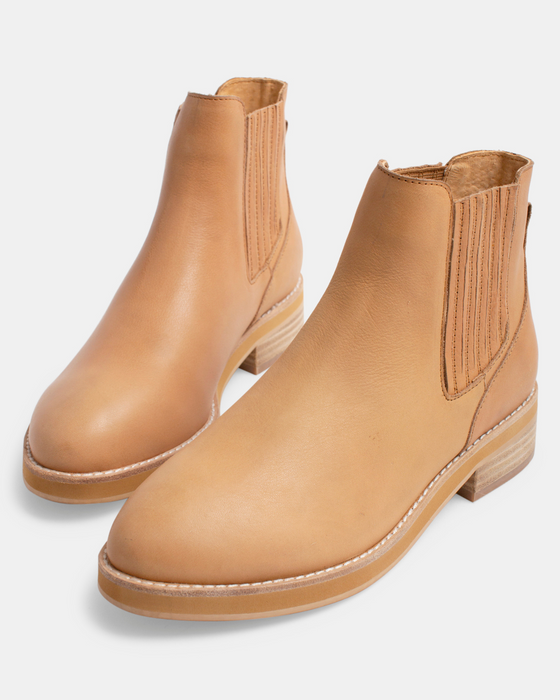 Cleo Leather Boot - Latte