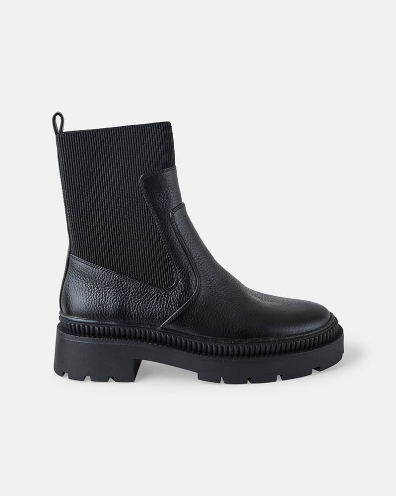 walking boots melbourne